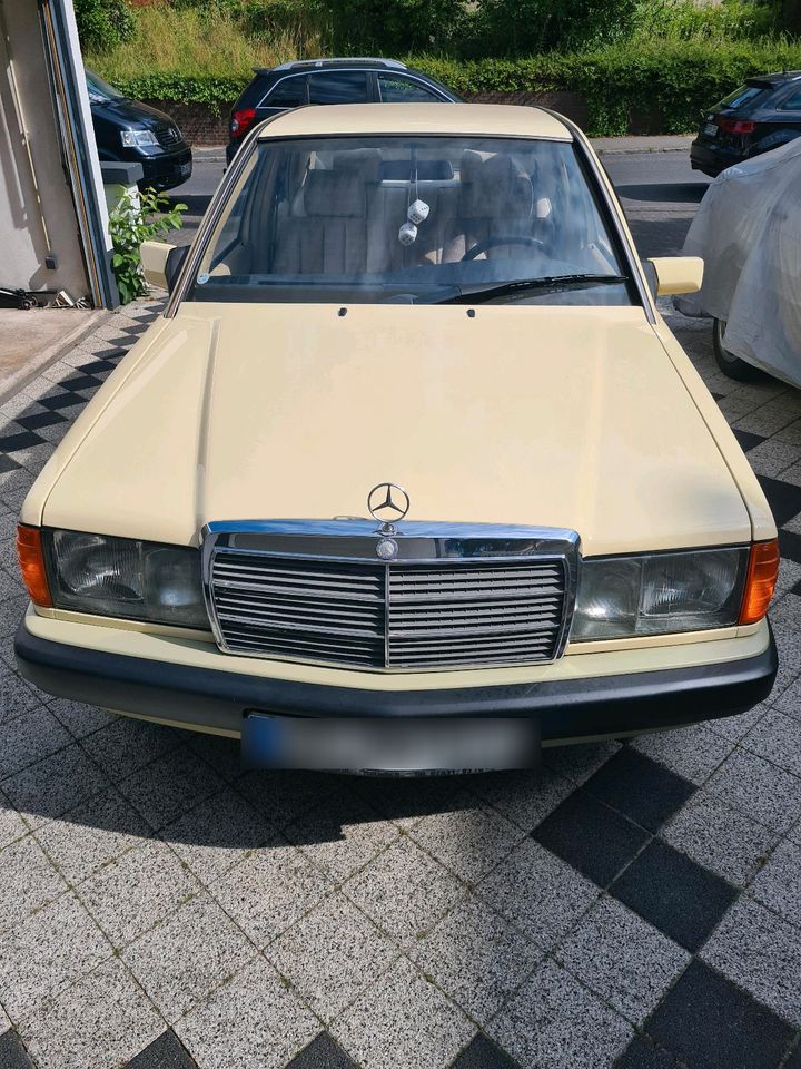 Mercedes-Benz 190 D 2.5 mit H-Kennzeichen Kein Taxi W201 Oldtimer in Köln