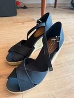 Tommy Hilfiger Wedges Sandalen – Größe 40 – Wie Neu! Hessen - Oberursel (Taunus) Vorschau
