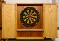 Dartboard (org. engl.) mit Holzschrank und 6 Sets Steel-Darts Hessen - Flörsheim am Main Vorschau