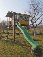 Kinderspielhaus mit Rutsche zum Selbstabbau Brandenburg - Brück Vorschau