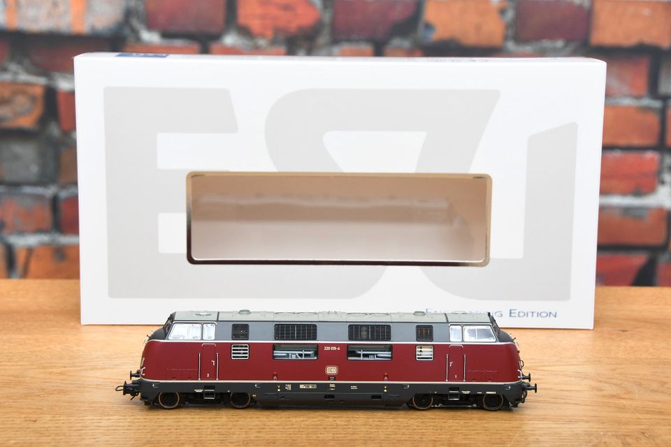 ESU Loks + Modelleisenbahn Sammlung verkaufen? Rufen Sie an! in Paderborn