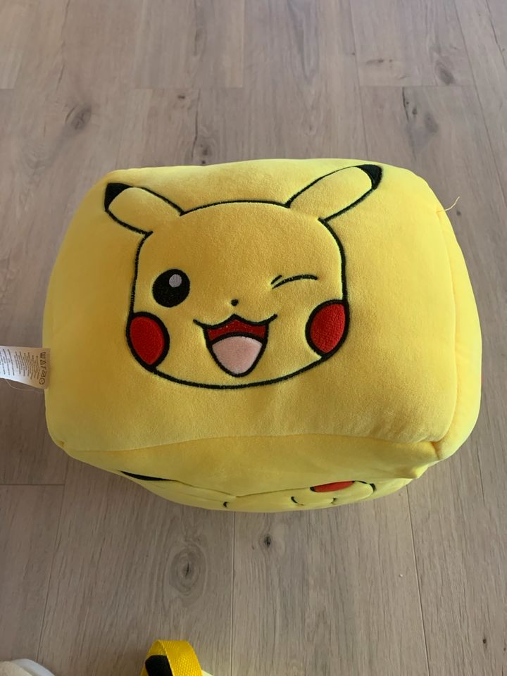 Pokémon Pikachu Stoffwürfel , gelb , Top Zustand in Leipheim