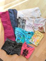 Gr. 134 T-Shirt Top Shorts Pullover Jacken Strickjacke Bolero Sachsen-Anhalt - Zeitz Vorschau