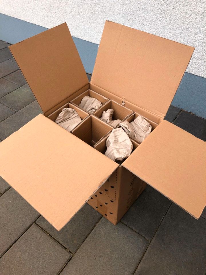 Kartons für Versand von Flaschen in Ottenhofen