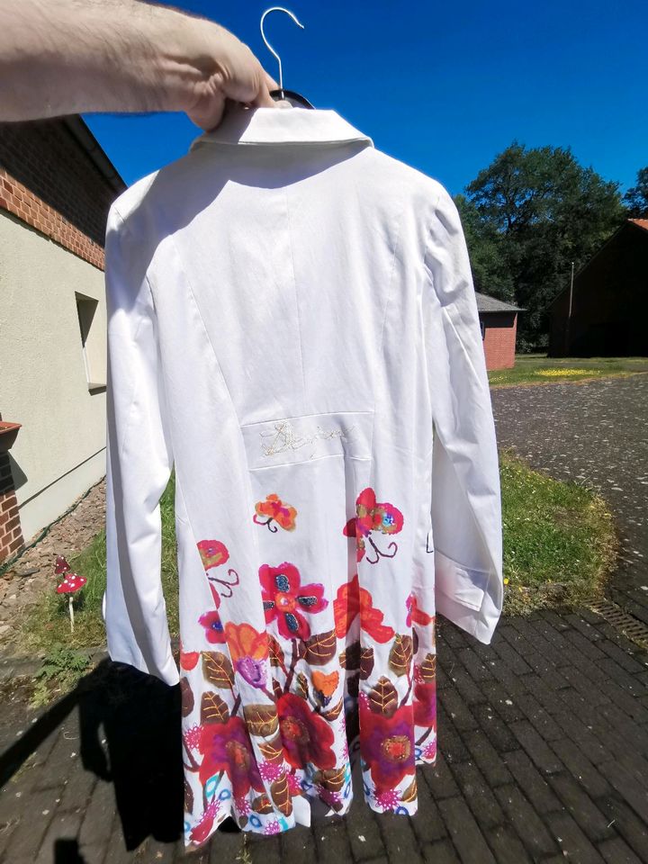 Sommerjacke Desigual, sehr gepflegt, fleckenfrei in Bielefeld