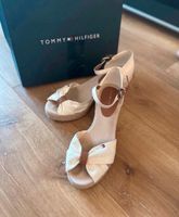 TOMMY HILFIGER Schuhe in Beige, Gr.38 Sachsen-Anhalt - Osterburg Vorschau