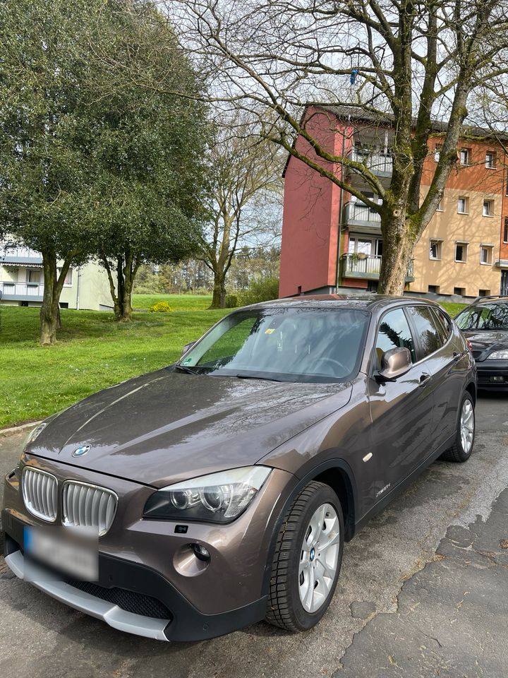 BMV. X1 xDrive 23d Navi Prof, Leder PDC Kamera AHK in Solingen