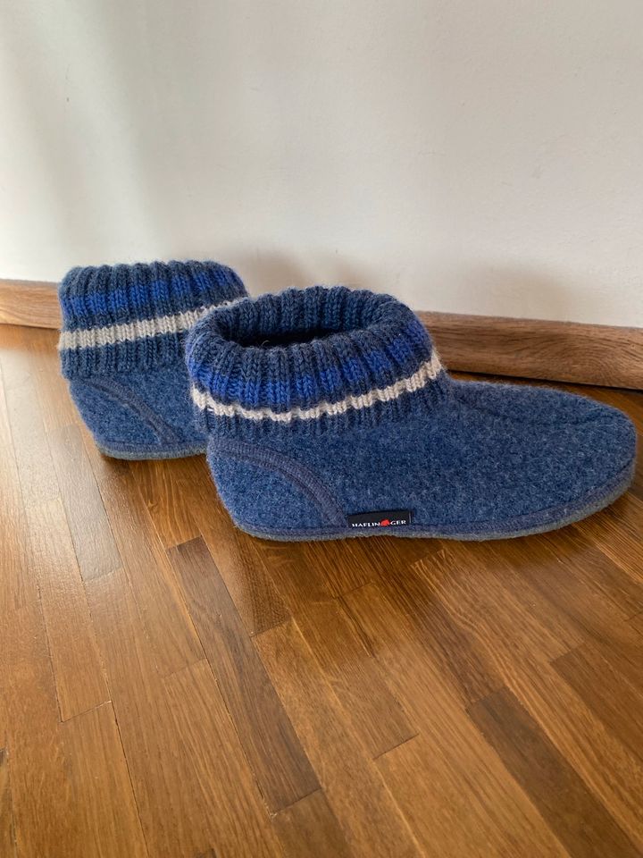 Hausschuhe „Haflinger“ Gr. 35 blau Hüttenschuhe in Bad Grönenbach