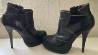 Buffalo  Reißverschluss-Stiefeletten schwarz  Gr. 38 Thüringen - Ellrich Vorschau