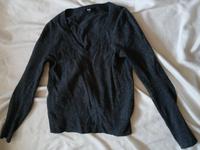 Pullover Uniqlo grau dunkelgrau Kaschmir V-Ausschnitt Basic XS Niedersachsen - Lachendorf Vorschau