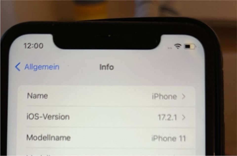 iPhone 11 Schwarz 64GB in Pörnbach