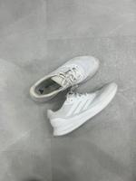 Neuwertige Adidas Schuhe Laufschuhe Sneaker Baden-Württemberg - Backnang Vorschau