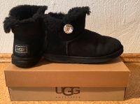 UGG Mini Bailey Button Schwarz - Swarovski - Gr. 39 Bayern - Waltenhofen Vorschau