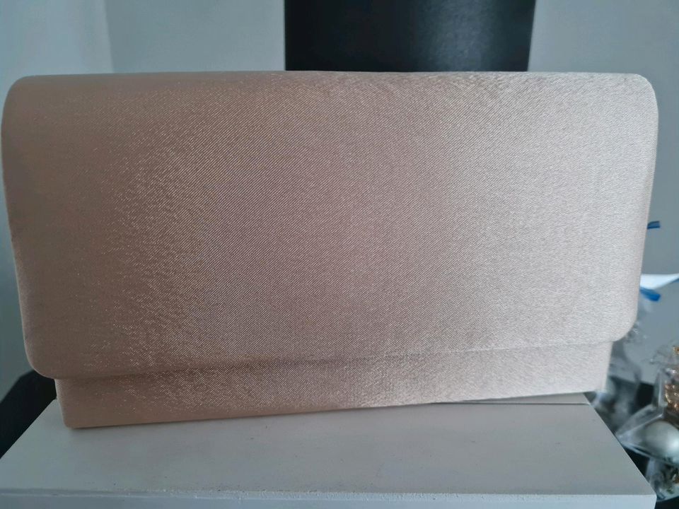 Clutch Gold Handtasche Hochzeit *Neuwertig* in Berglen