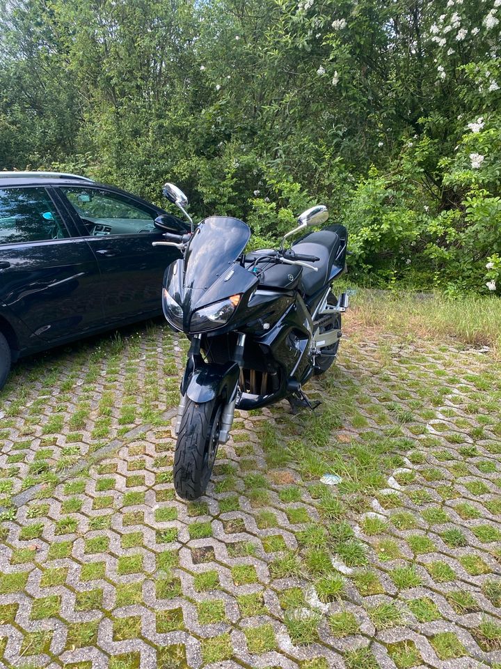 Yamaha FZS Faser 1000 in Pulheim