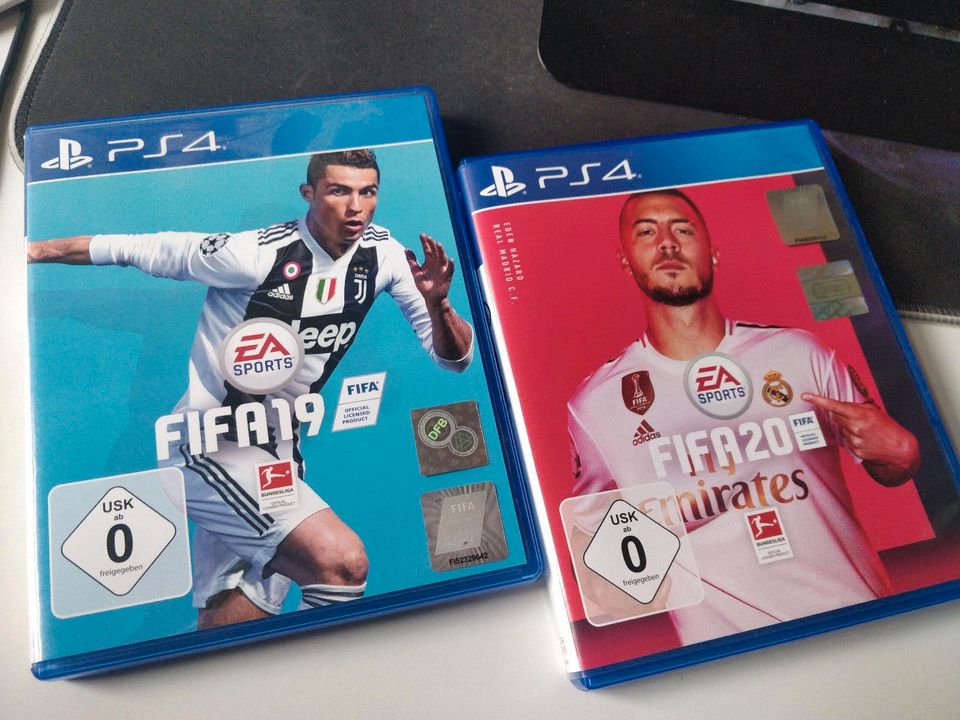 PS4 FIFA 19-20 bundle Komplettpaket in Leipzig