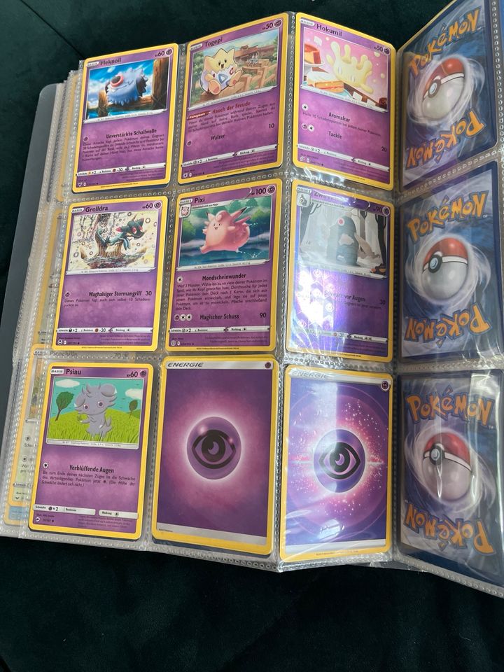 Pokémon Album inklusive Karten in Diepholz