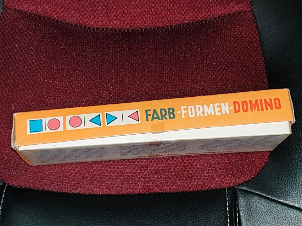 DDR Farb- Formen Domino in Tröstau