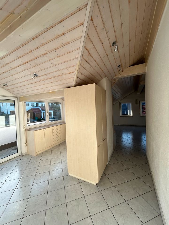 Wohnung mit drei Zimmern sowie Balkon und EBK in Oberriexingen in Oberriexingen
