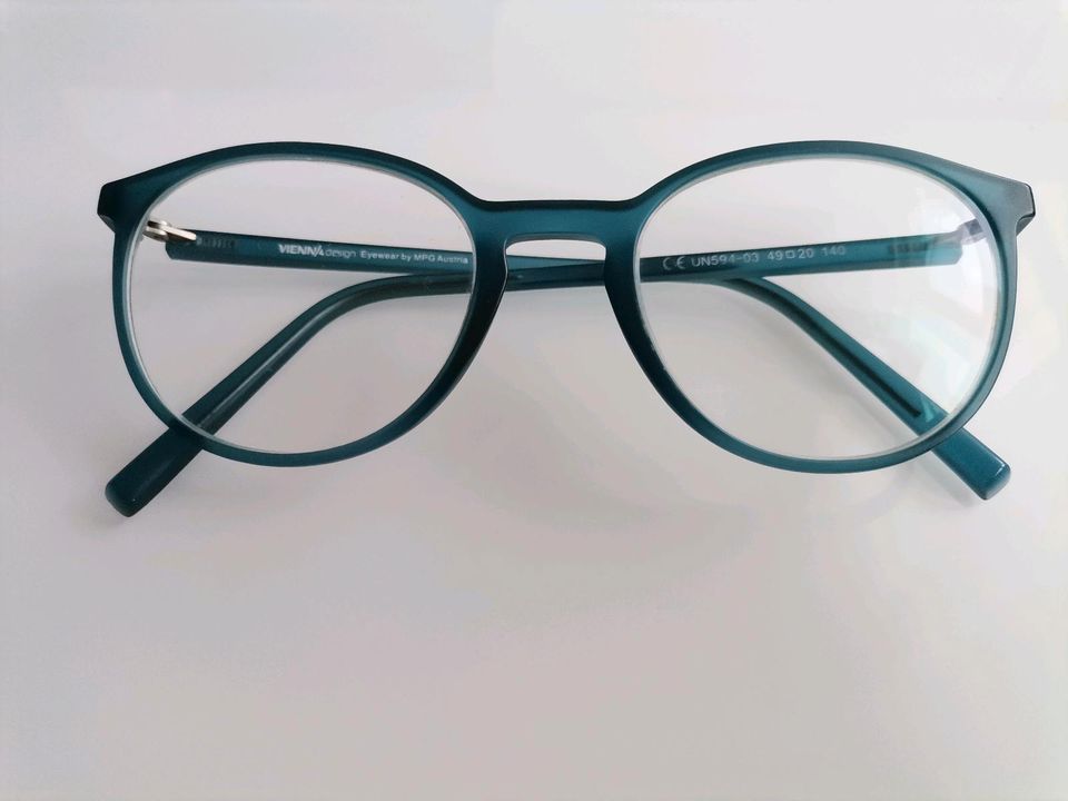 Brillenfassung Brillengestell in Kröppen