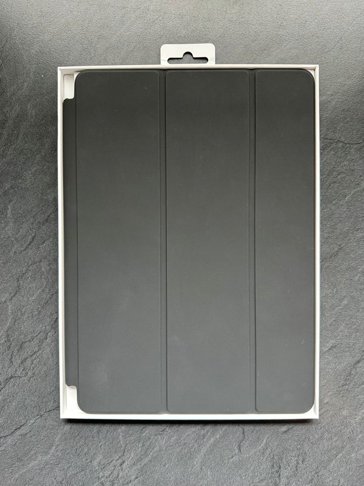 Apple Smart Cover schwarz iPad 7/8/9, Air 3, 10,5“ Pro in Bad Endbach