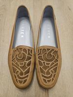 JETTE Slipper/Ballerina neuwertig Gr. 39 (eher 38) Nordrhein-Westfalen - Essen-Haarzopf Vorschau