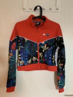 Nike Crop Jacke Tropic Radiate printed Gym Sport Jacke wie neu Leipzig - Leipzig, Südvorstadt Vorschau