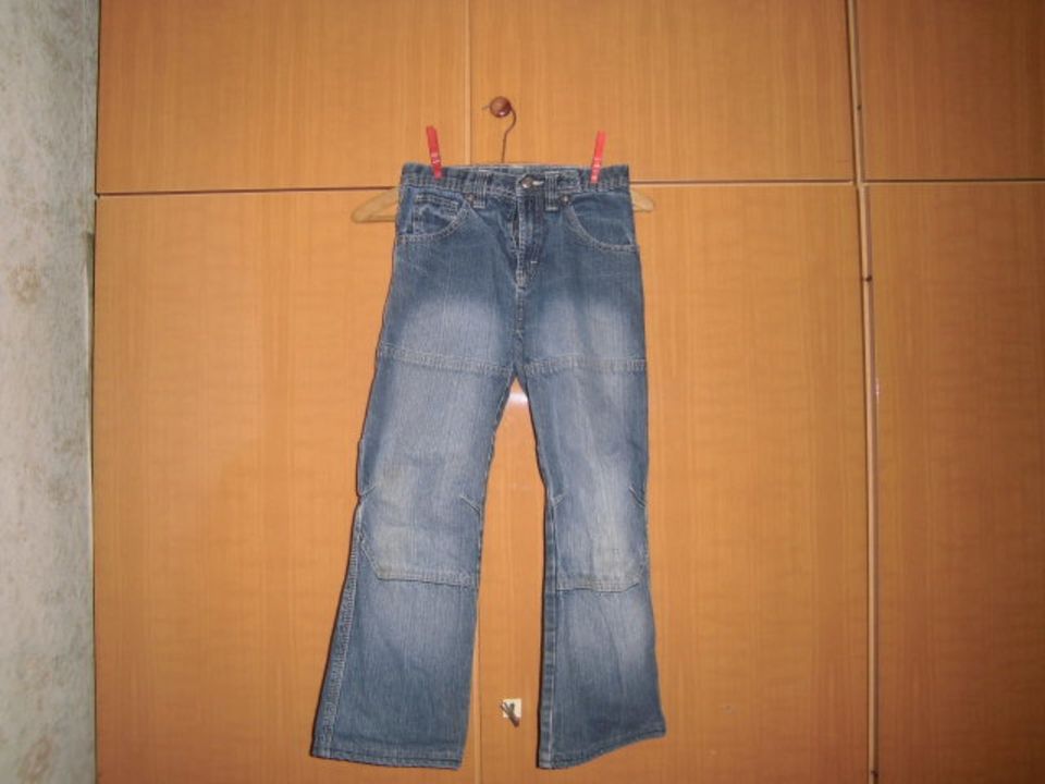 Jeans, Jacken, Shirts, Wäsche ... Gr. 140 in Plötzky