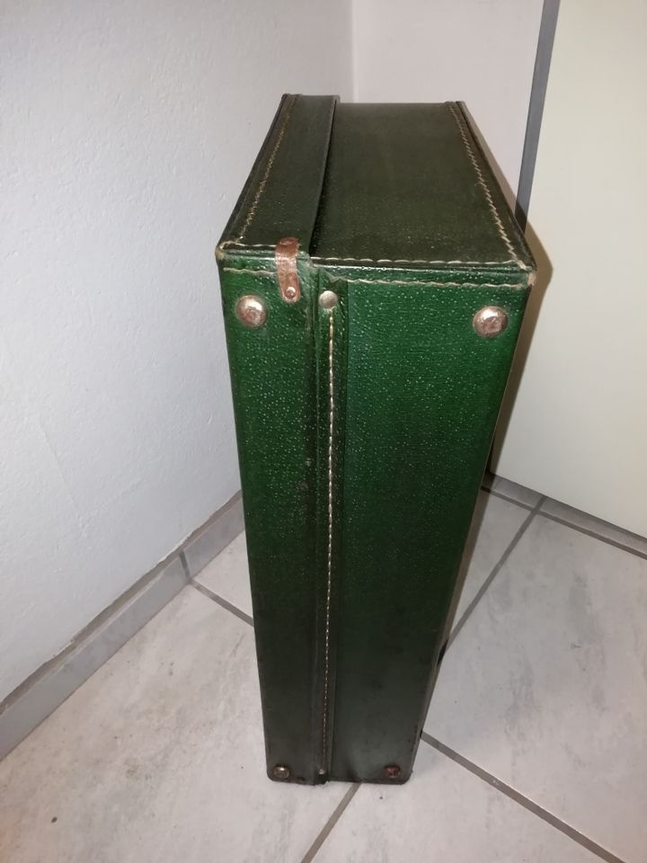 Vintage Original Reisekoffer aus Hartpappe beschichtet in Berlin