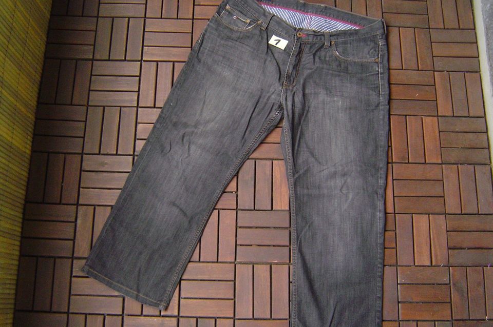 Tommy Hilfiger Jeans W40 Herren mit Fehler Preis alle 3 im Set in Duisburg