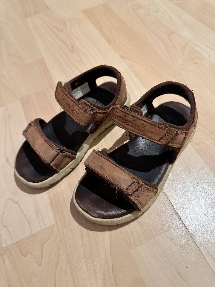 Timberland Sandalen für Jungs mit Klettverschluss Gr. 29 in Berlin