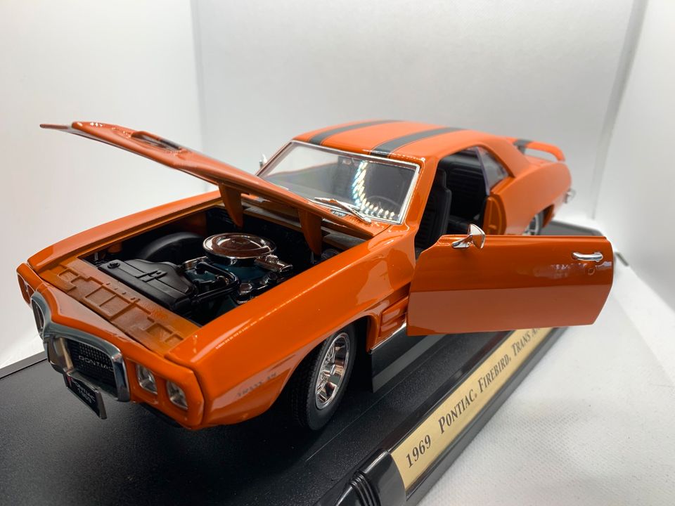 Modellauto 1:18 1969er Pontiac Firebird trans AM von Yat Ming in Bad Pyrmont