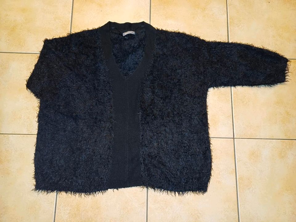 3,50€ Gr. L flauschiger Oversize Pullover Gina Tricot in Neuss