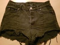 Shorts Damen Pants Jeansshorts schwarz Größe 36 Nordrhein-Westfalen - Mönchengladbach Vorschau