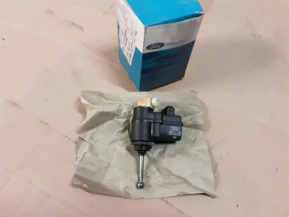 Ford Fiesta MK3 LWR Leuchtweite Stellmotor links Neu org. in