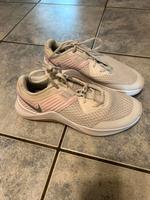 Nike Sportschuhe 39 Hessen - Schwalmtal Vorschau