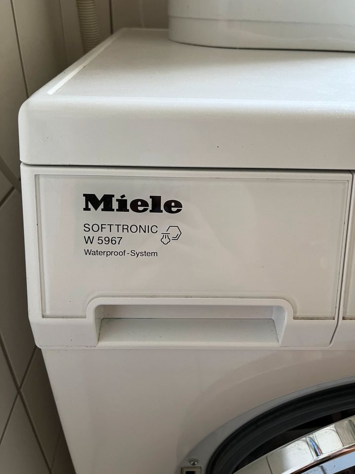 Miele Waschmaschine W5967 Softtronic in Mainhardt
