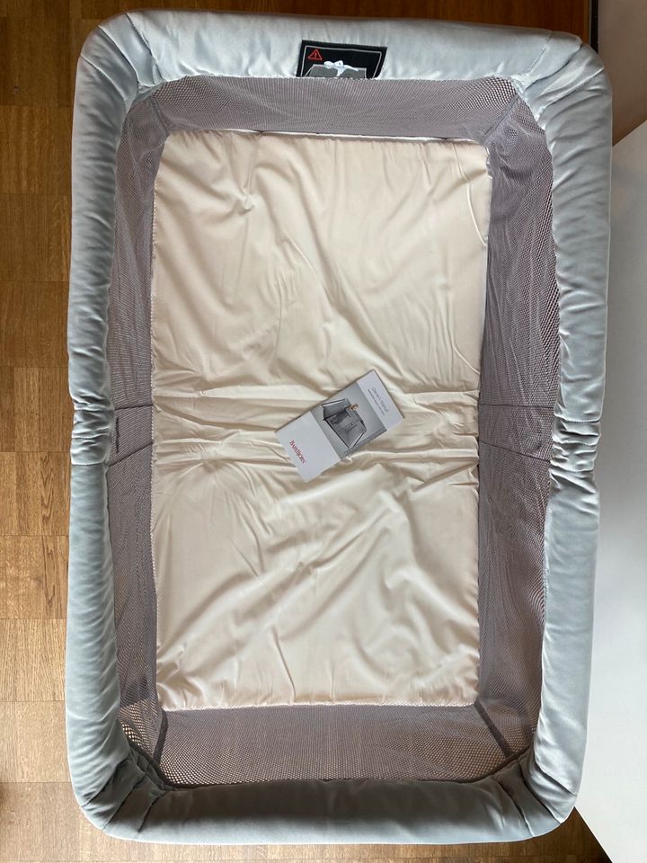 Babybjörn Reisebett Travel Cot Light Silber grau wie NEU in Ingolstadt