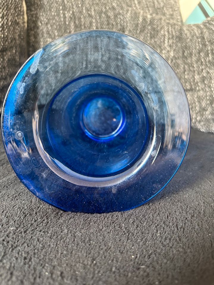 Schöne Glasvase - gebraucht - Höhe ca. 25 cm - Blauglas in Wandlitz