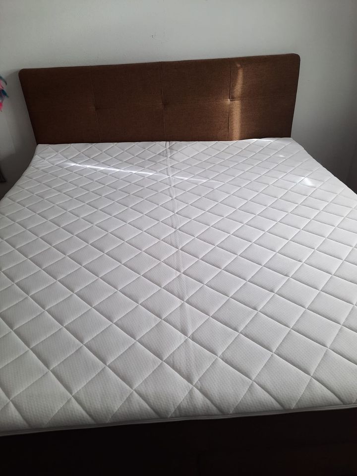 Boxspringbett zu verkaufen 1.80x200 in Mülheim (Ruhr)