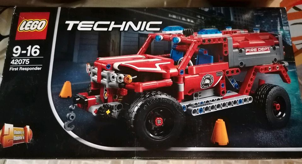 Lego Technic 42075 First Responder in Ottendorf-Okrilla