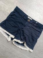 H&M kurze Shorts Jeans blau Gr. 134 Hessen - Runkel Vorschau