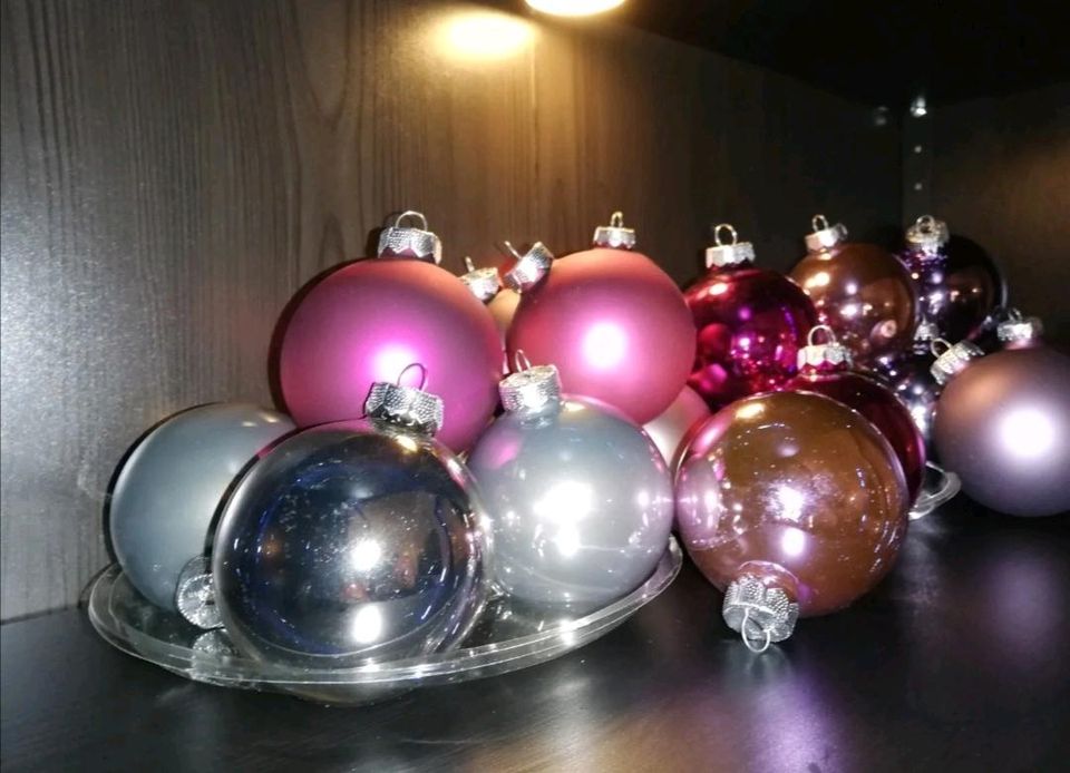 Depot Weihnachtsbaum Christbaumkugeln Glas Lila Silber Pink 15 in Wermelskirchen