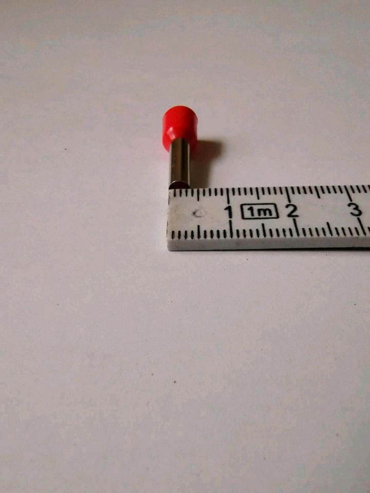 100 Stück E6012 - 6mm2 Rot vorisolierte Aderendhülsen für AWG 10 in Bautzen