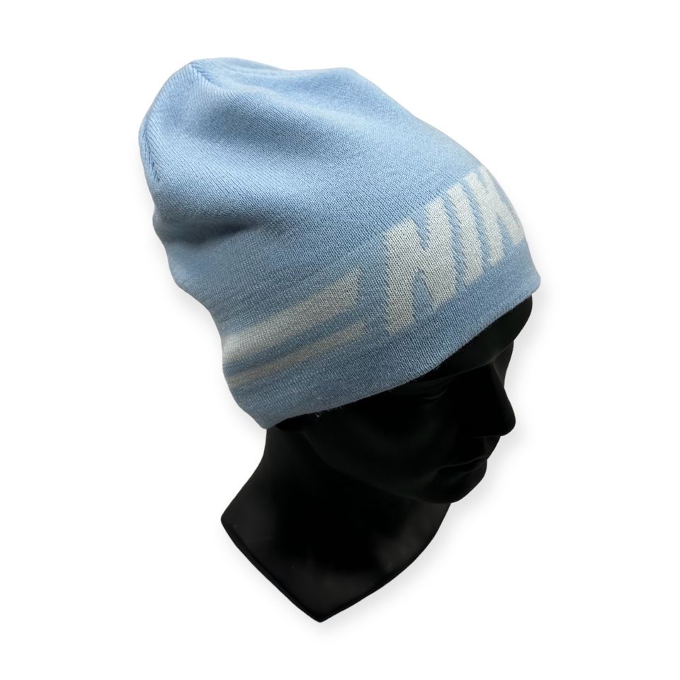 Nike Vintage babyblau Beanie Mütze Cap Käppi Kappe in Niederstotzingen