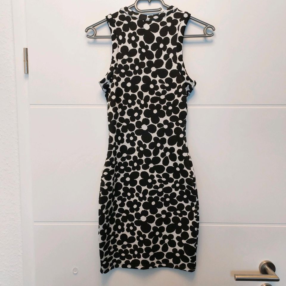 Kleid, Sommerkleid, Größe XXS, Größe 170 in Celle