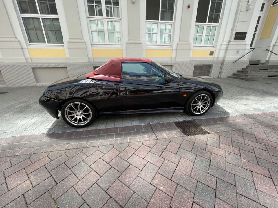 Alfa Romeo Spider 2.0 T.Spark, Sportfahrwerk, *Tüv neu* in Bad Ems