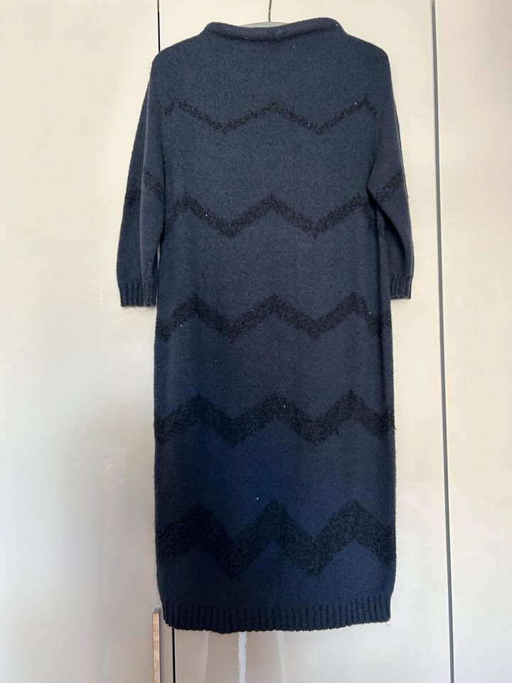 D. Exterior Strickkleid dunkelblau blau neuwertig in Wiesbaden