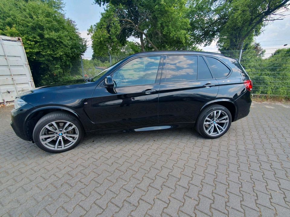 BMW X5 M40D X-DRIVE 7 Sitzer in Viernheim