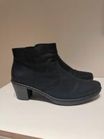 Rieker Damen Kurzstiefel Stiefelette 40 schwarz Blockabsatz Hamburg-Nord - Hamburg Langenhorn Vorschau